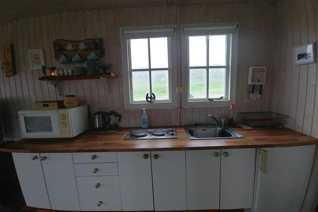Cosy Cottage-Alfabakki-With Hot Tub Stori-Bakki Екстер'єр фото